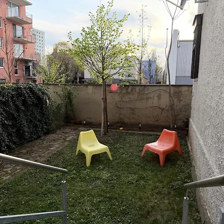 Sunny Garden With Terrace - Daire